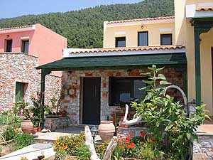 traditional country houses at Neo Klima